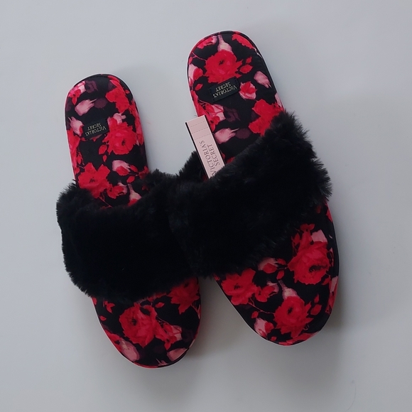 Victoria's Secret Slippers - Picture 2 of 9